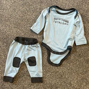 Patagonia onsie and pants base layer 0-3 runs large
